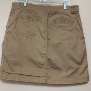 Lee Women’s Midrise Skort, SZ 8M Button front, front & back pockets.  Like *NEW*